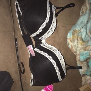 A women’s bra